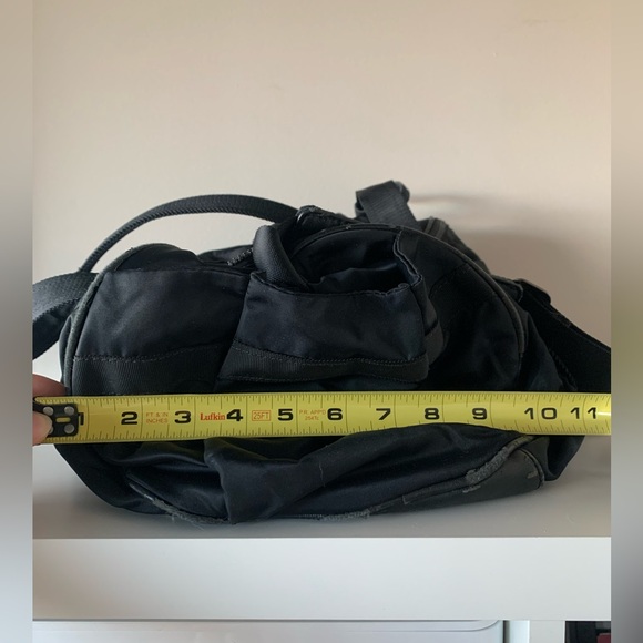 Lululemon Gym Duffle Bag in Black - Picture 8 of 8